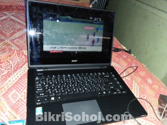 ACER Aspire E5-471 laptop